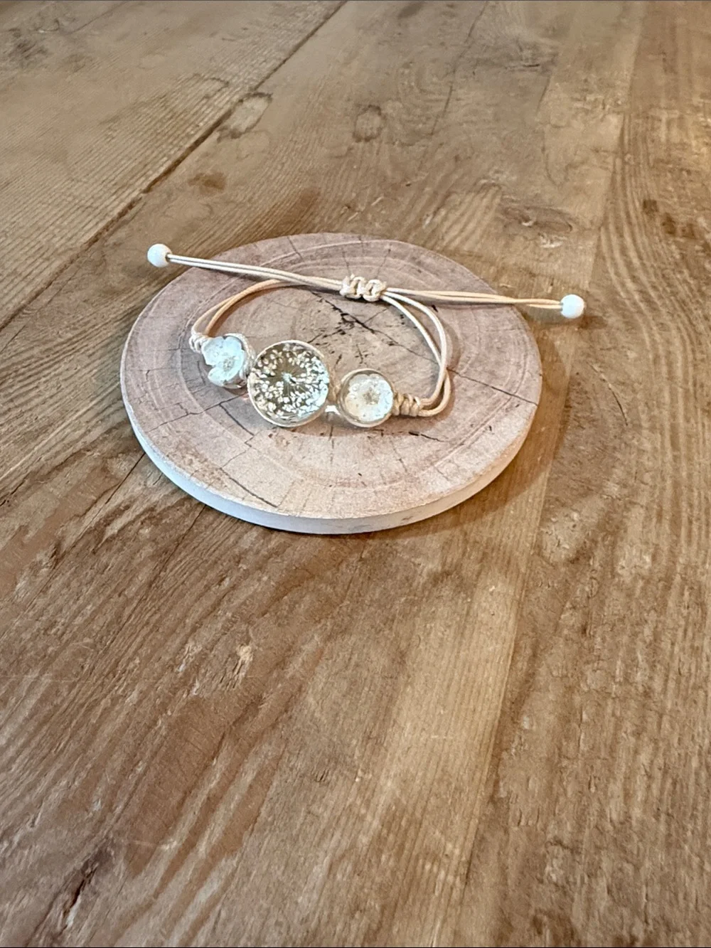 Neutral Cream Resin Flower Adjustable Bracelet